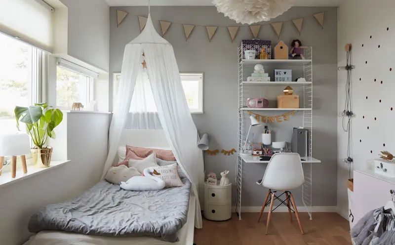 minimalistiskt barnrum